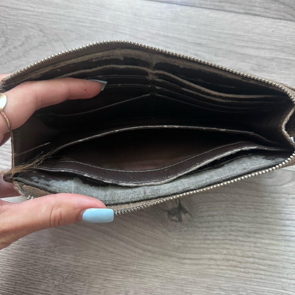 Coach Wristlet - Picture 6 of 8
